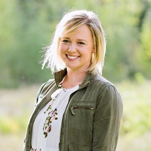 Meet your Posher, Caitlin